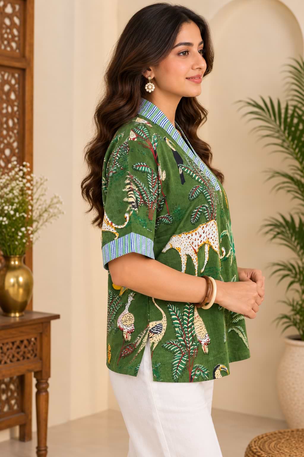 Women’s Green Printed V-Neck Top